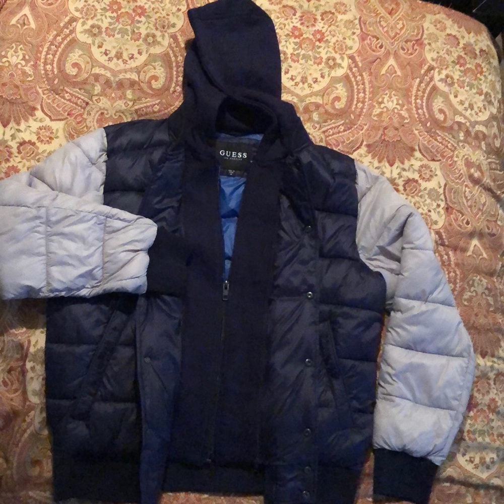 GUESS BOMBER JACKET W / LINER HOODIE